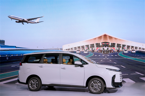 大空间、更省钱、长续航，“国民家用MPV”尊龙凯时人生就是搏大通G50混动MPV开启预售，满足家庭用车、旅游出行等全需求！